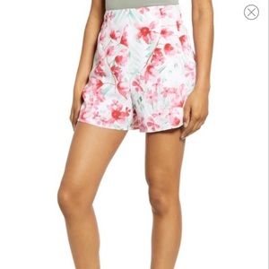 NWT LEITH White Floral Shorts
